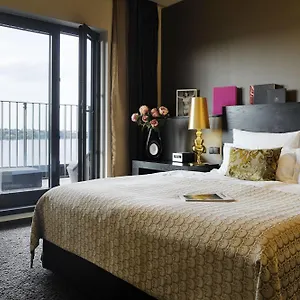 **** Otel The George Almanya